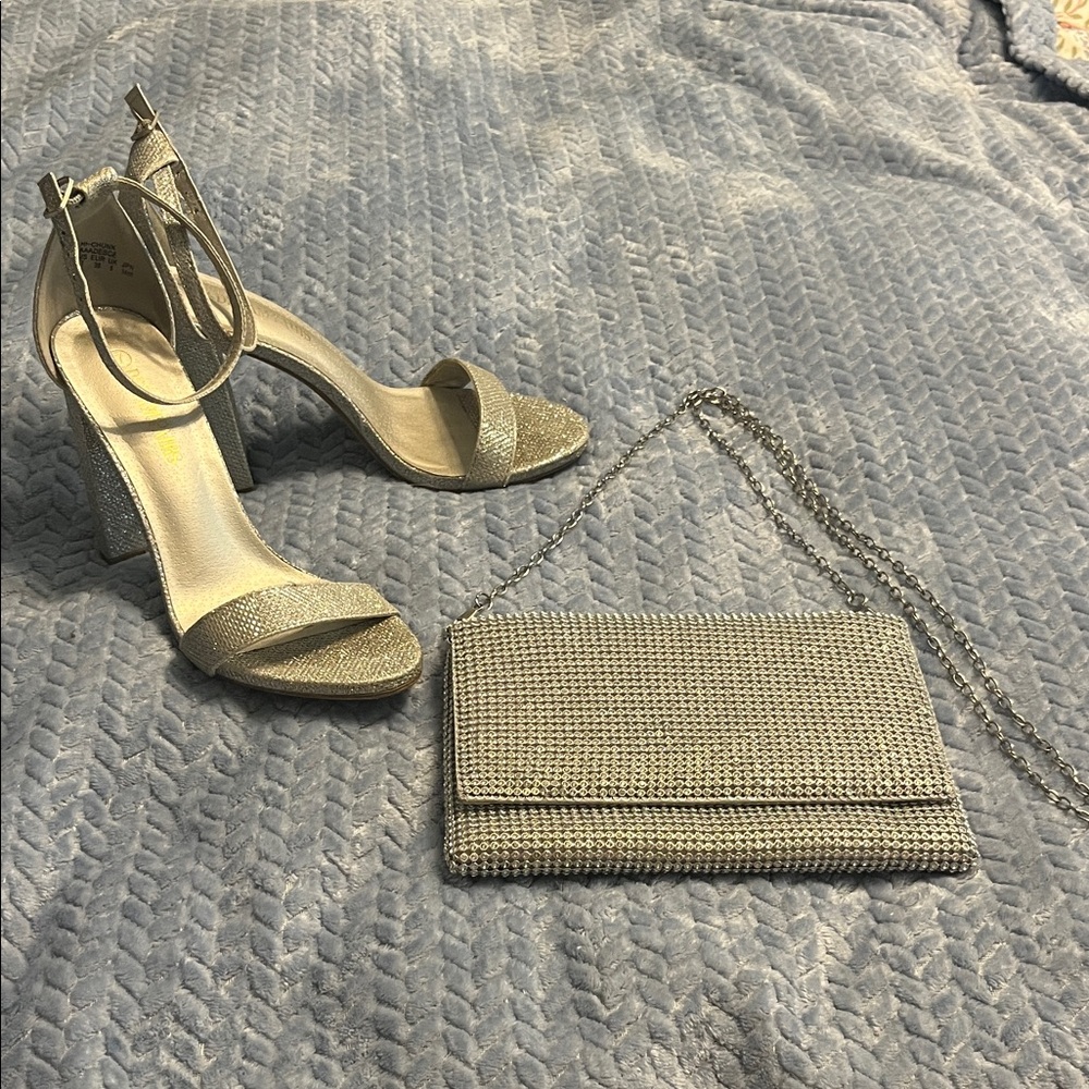 Dream Pairs Silver Heels with Matching Clutch